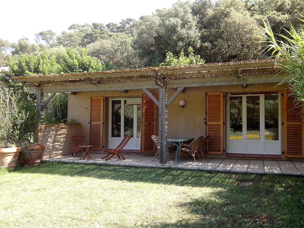 Le Manoir De Port-Cros Hotell Exteriör bild