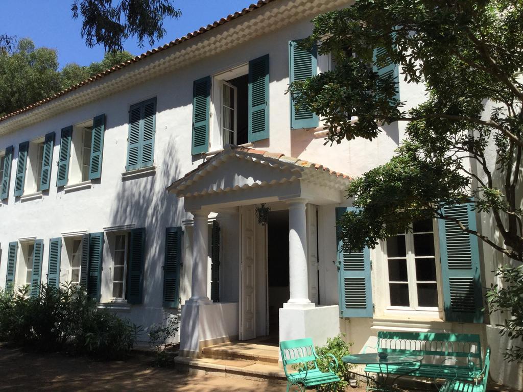 Le Manoir De Port-Cros Hotell Exteriör bild