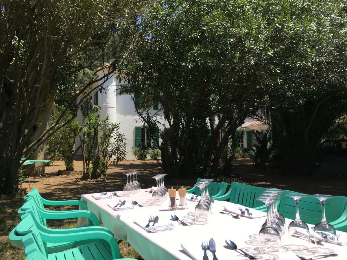 Le Manoir De Port-Cros Hotell Exteriör bild